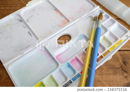 小學使用的顏料套裝 小學使用的顏料套裝 138375516