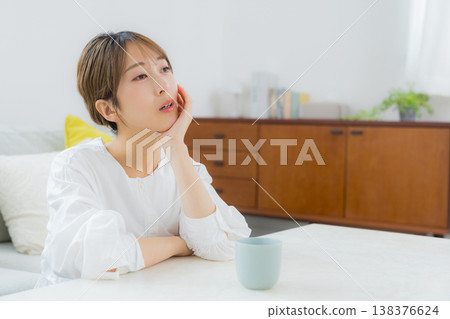 Living ladies Living ladies 138376624
