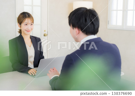 Meeting business people Meeting business people 138376690