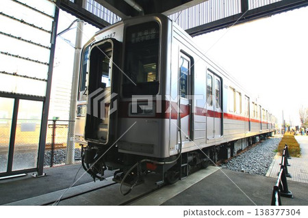 10030 系列列車 11267 號目前在以鐵路聞名的大宮市鐵路博物館展出。 138377304