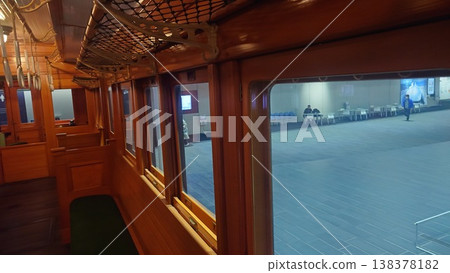 復古火車車內 138378182