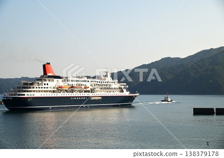 The cruise ship Nippon Maru departed from Fujiwara Pier in Miyako City. The cruise ship Nippon Maru departed from Fujiwara Pier in Miyako City. 138379178