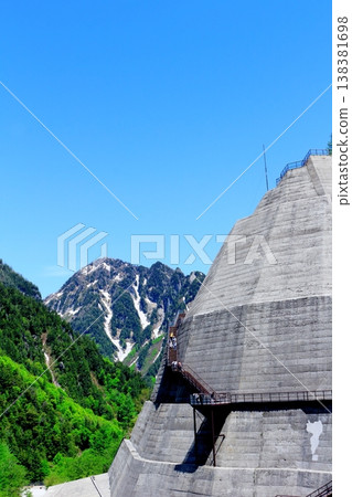 五月的黑部水壩；信州的自然風光；信州的景色；信州的風景 138381698