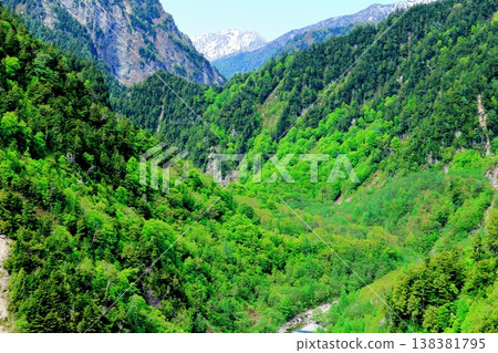 五月的黑部水壩；信州的自然風光；信州的景色；信州的風景 138381795