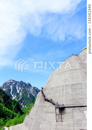 五月的黑部水壩;信州的自然風光;信州的景色;信州的風景 五月的黑部水壩;信州的自然風光;信州的景色;信州的風景 138381940