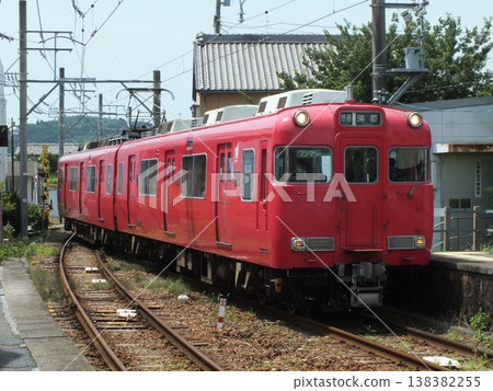 Meitetsu 6000 series, train set 6012 (photographed at Katahara Station) 138382255
