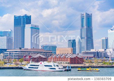 （神奈川縣）橫濱港未來/橫濱港來來往往的船隻 138383709