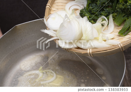 製作西蘭花濃湯的步驟 138383933