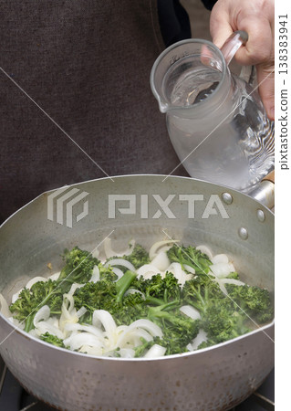 Steps to make broccoli potage Steps to make broccoli potage 138383941