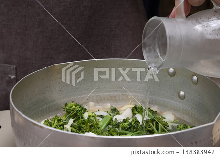 Steps to make broccoli potage Steps to make broccoli potage 138383942