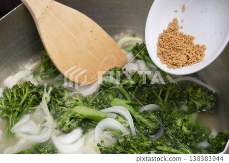 Steps to make broccoli potage Steps to make broccoli potage 138383944