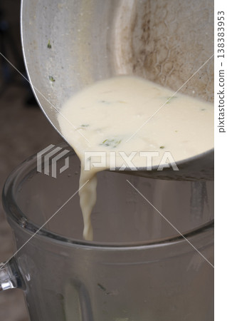 Steps to make broccoli potage Steps to make broccoli potage 138383953