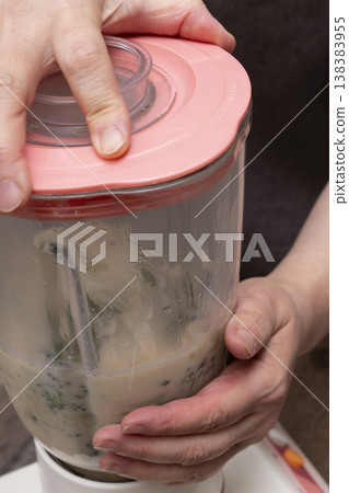 Steps to make broccoli potage Steps to make broccoli potage 138383955