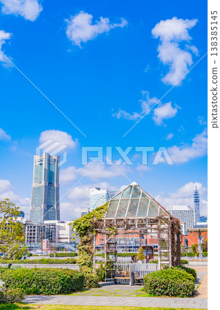 (神奈川縣)橫濱港未來,春季紅磚公園 (神奈川縣)橫濱港未來,春季紅磚公園 138385145