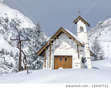 small white church of falzarego pass dolomites winter season small white church of falzarego pass dolomites winter season 138387512