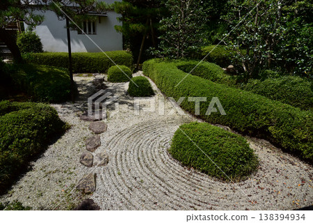 滋賀縣甲賀市大池寺蓬萊庭園 滋賀縣甲賀市大池寺蓬萊庭園 138394934