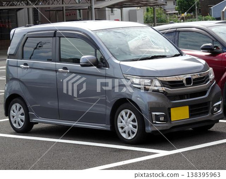 汽車停在停車場 138395963