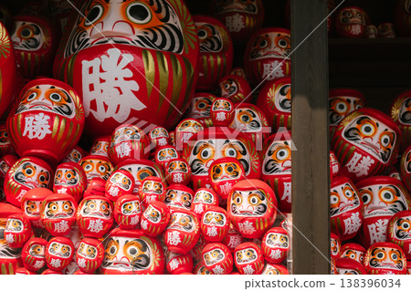 Daruma dolls in Katsuo Ji temple 138396034