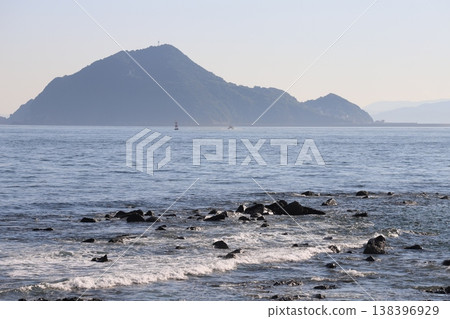 Kamishima Island as seen from Cape Irago (Tahara City, Aichi Prefecture) Kamishima Island as seen from Cape Irago (Tahara City, Aichi Prefecture) 138396929