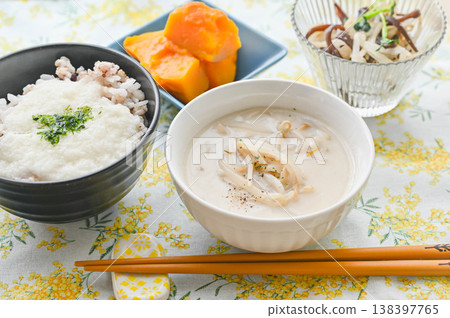 Bean sprout stew Bean sprout stew 138397765