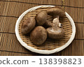 Shiitake mushrooms - background is a board 138398823
