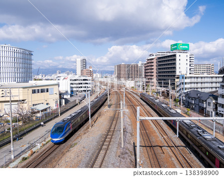 [JR Kobe Line] Limited Express Super Hakuto bound for Kobe and Himeji 138398900