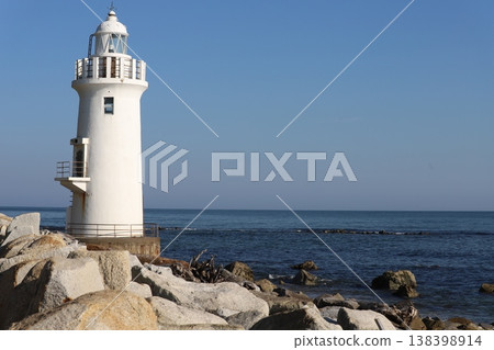 The white Irago Cape Lighthouse (Tahara City, Aichi Prefecture) The white Irago Cape Lighthouse (Tahara City, Aichi Prefecture) 138398914