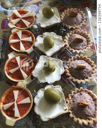 assorted appetizers on puff pastry tartlets assorted appetizers on puff pastry tartlets 138399754