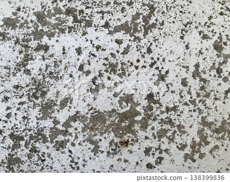 cladding of an old wall deteriorated by weather conditions cladding of an old wall deteriorated by weather conditions 138399836