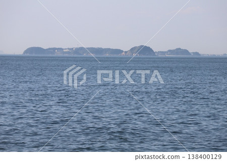 從伊良閣岬(愛知縣田原市)看到的篠島 從伊良閣岬(愛知縣田原市)看到的篠島 138400129