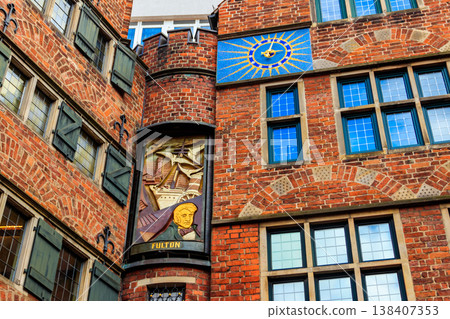 Glockenspiel House (house with the ringing of bells) in Bremen, Germany Glockenspiel House (house with the ringing of bells) in Bremen, Germany 138407353