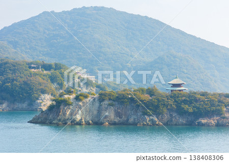 Winter in the Seto Inland Sea: View from Fukuzenji Taichoro (Taichoro) in Tomonoura, Fukuyama City, Hiroshima Prefecture. 138408306