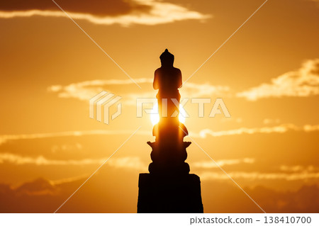 沐浴在夕陽中的扇形觀音(扇形觀音)(青森縣橫濱市) 沐浴在夕陽中的扇形觀音(扇形觀音)(青森縣橫濱市) 138410700