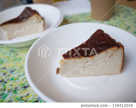 [Ukraine] Healthy cakes at a vegan cafe in Kyiv, the capital. 138412039