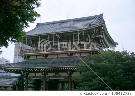Nagoya Higashi Betsuin Temple: The main gate as seen from the temple grounds. Nagoya Higashi Betsuin Temple: The main gate as seen from the temple grounds. 138412722