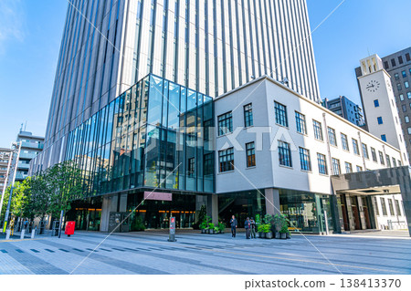 [Kanagawa Prefecture] Kawasaki City Hall boasts a stylish exterior. 138413370