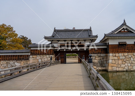The front gate of Hiroshima Castle 138415095