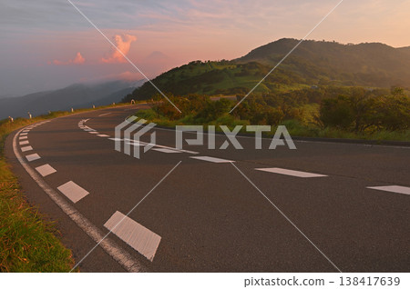 The Izu Mountain Ridge Trail on the Izu Peninsula: A view of Mt. Fuji and Mt. Kodaruma at sunrise from the West Izu Skyline. 138417639