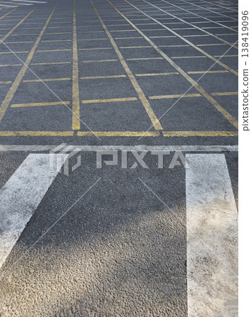 Lines guide parking in urban lots Lines guide parking in urban lots 138419096
