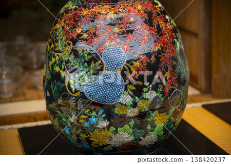 Bright vase Bright vase 138420237