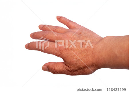 中老年男性的手 中老年男性的手 138425399