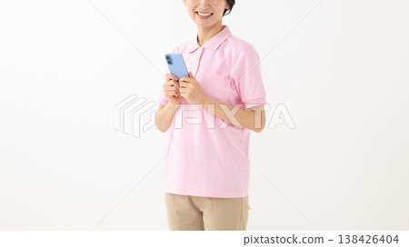 有智慧型手機的女人 有智慧型手機的女人 138426404
