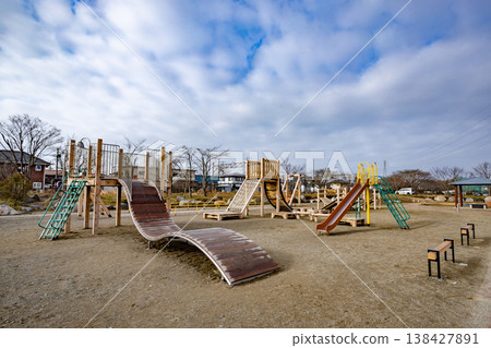 塔加霍中央公園的遊樂場設施 塔加霍中央公園的遊樂場設施 138427891