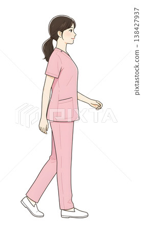 一位身穿粉紅色手術服的護士側身行走的全身插圖（簡潔的手繪風格）。 138427937