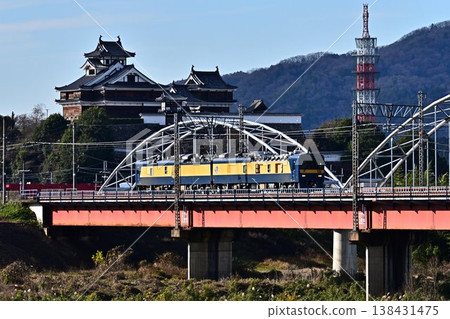 Fukuchiyama Castle and vehicles 138431475