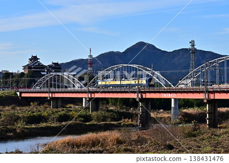 Fukuchiyama Castle and vehicles Fukuchiyama Castle and vehicles 138431476