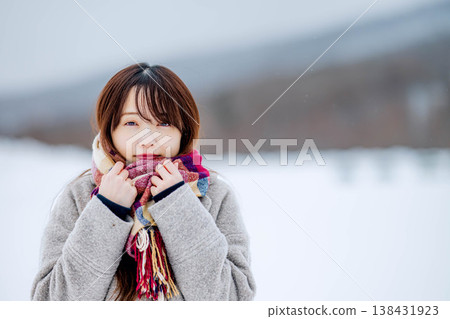 Young lady's portrait Young lady's portrait 138431923