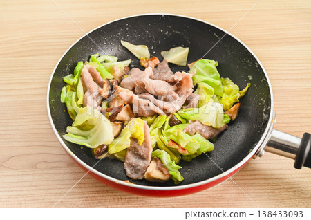 鹽曲炒豬肉蔬菜 138433093