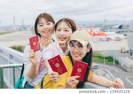 Three women taking a commemorative photo at the airport. (Photo courtesy of Kansai International Airport (KIX)) Three women taking a commemorative photo at the airport. (Photo courtesy of Kansai International Airport (KIX)) 138435228