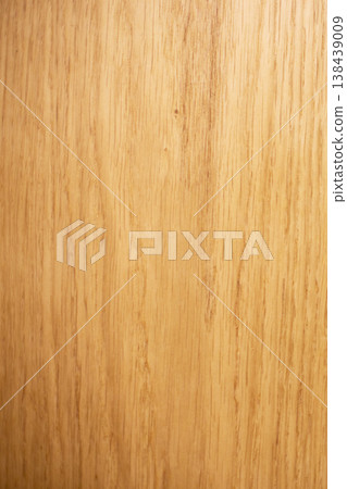 Natural oak wood texture showing vertical grain pattern 138439009